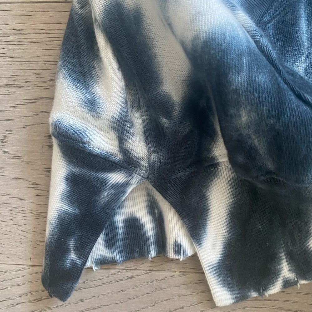 ❌SOLD ❌ Trapper Sweater Tie Dye - Picture 4 of 6
